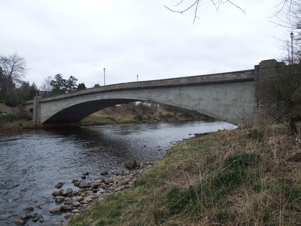 A picture of Aboyne Bridge across the River Dee