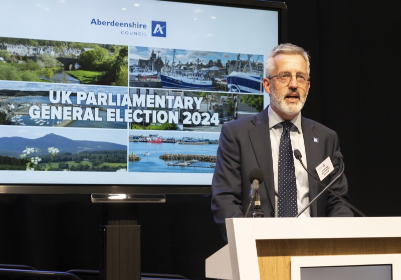 Aberdeenshire Council chief executive Jim Savege makes an announcement on election night